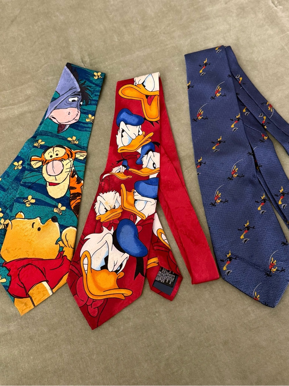 Vintage Disney 100% Silk neck ties lot of 3 Donald Pooh Daffy Tiger Eore #9